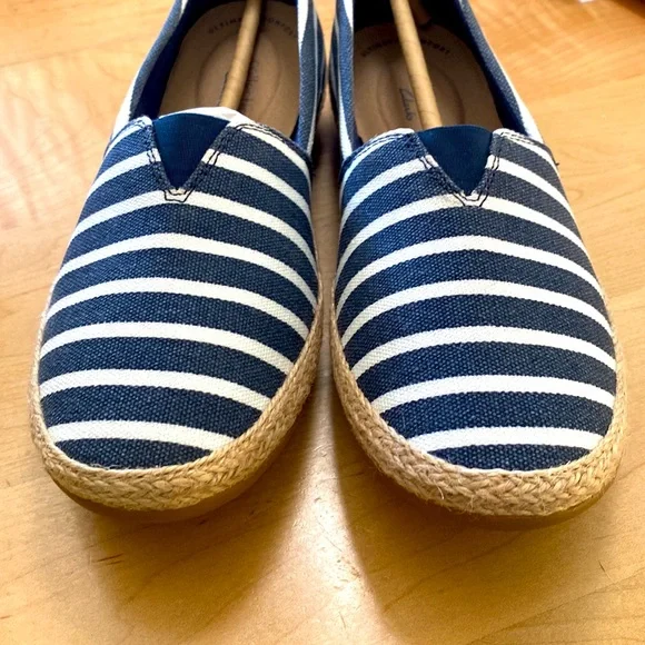 NEW Clarks Navy Striped Canvas Espadrilles Loafers - Picture 2 of 10
